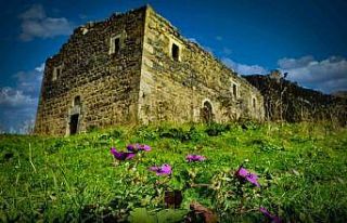 Tarihi ve turistik hazine Santa Harabeleri restorasyon...