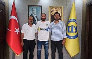 Tarsus İdman Yurdu, Serdar Bozkurt’la anlaştı