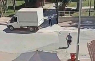 Tartıştığı akrabasının dükkanına kurşun...