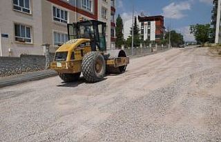 Tavlusun ve Fatih Mahallesinde asfalt ve parke çalışmaları