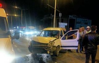 Tavşanlı otomobil ile motosiklet çarpıştı: 2...