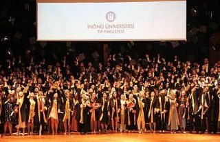 Tıbbiyelilerin mezuniyet coşkusu