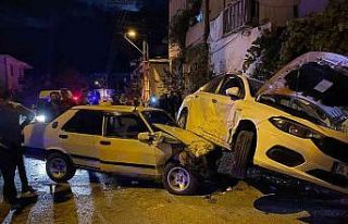 Tokat’ta iki otomobil çarpıştı: 4 yaralı