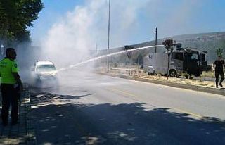 TOMA bu defa yanan araca müdahale etti