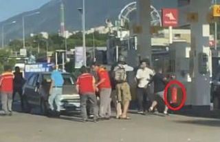 Trafikte kanlı yol verme kavgası kamerada...