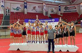 Trampolin Cimnastik Takımı, başarılarıyla Karatay’ı...