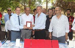 Turgutluspor’dan eski başkanlara teşekkür plaketi