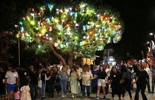 Tütünçiftlik sahilinde türkü dolu gece