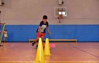 Tuzlalı gençler 15 farklı spor branşında eğitimlerini...