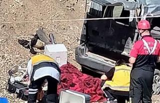 Uçuruma yuvarlanan araç, çifte mezar oldu