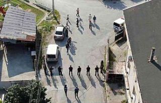 Uyuşturucu tacirleri polis dronundan kaçamadı:...