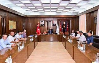 Vali Aksoy, muhtarlar ile bir araya geldi