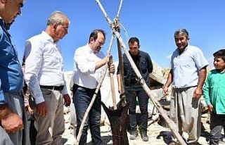 Vali Pehlivan, Arslanköy’de temaslarda bulundu