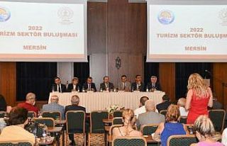 Vali Pehlivan: "Mersin, turizmde avantajlı bir...