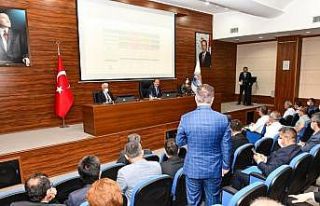 Vali Pehlivan: "Yatırımlar sürüyor, çarklar...