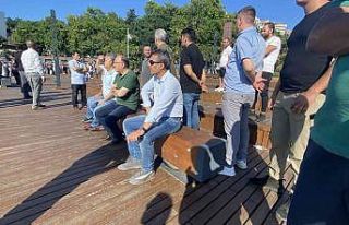 Vali Tutulmaz denizde kaybolan gencin ailesiyle biraya...