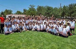 Van Büyükşehir Belediyesinin ücretsiz yaz okullarına...