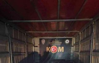 Van’da kaçak sigara ve alkol ele geçirildi