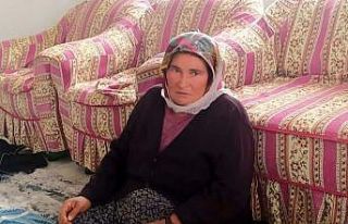 Yaşlı kadın traktörün altında can verdi