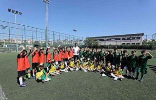 Yaz akademileri binlerce futbolcuyu ağırlıyor