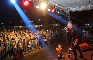 Yazlık Kadırga Şenliğiyle doyasıya eğlendiler