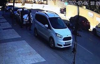 Yola kontrolsüz çıkan aracın neden olduğu zincirleme...