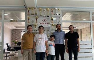 Yozgatlı öğrenci 500 tam puan alarak LGS birincileri...