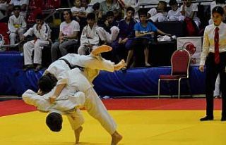 Yunusemreli minik judoculardan madalya yağmuru