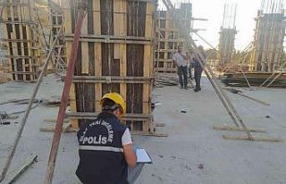 Yurt inşaatında yüksekten düşen işçi ağır...