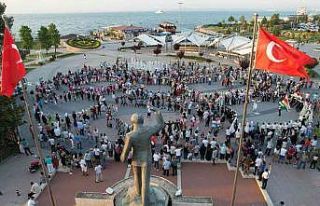 Yüzlerce Türk ve yabancı çocuk hep birlikte ‘atabarı’...