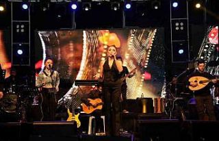 Ziynet Sali, Karamürsel’in kurtuluş gününe coşku...