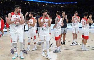 12 Dev Adam, Letonya deplasmanında