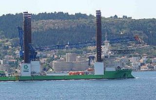 132 metre uzunluğundaki platform Çanakkale Boğazı’ndan...