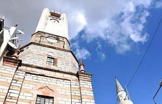 137 yıllık saatli kule ilk günkü özelliğini...