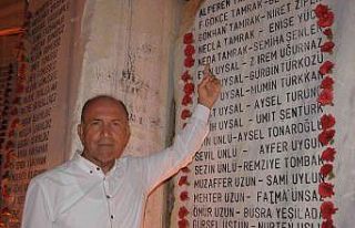 23 yıldır depremde kaybettiği eşi ve çocuklarını...