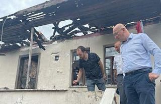 2 katlı ev yangında kullanılmaz hale geldi