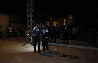 Adana’da selam verme bahanesiyle yaklaştı, 2 kişiyi...