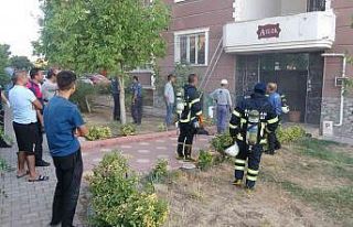 Adıyaman’da bina yangınında 3 kişi dumandan...