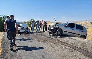Adıyaman’da iki otomobil çarpıştı: 1 ölü,...