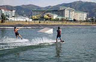 Afyonkarahisar’da ilk kez su kayağı şampiyonası...