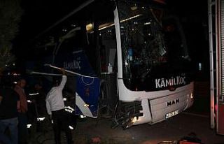 Afyonkarahisar’da yürekleri ağza getiren otobüs...