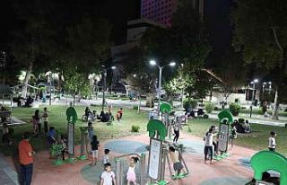 Aileler güvenli parklara akın ediyor