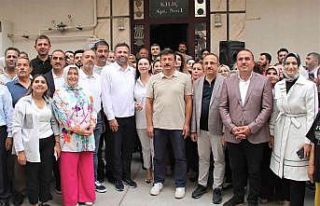 AK Parti, İzmir’de ’Karınca Modeli’ ile 3...