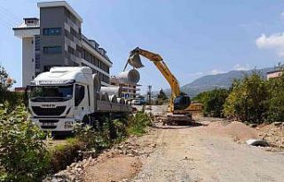 Alanya Belediyesi alt yapı çalışmalarını sürdürüyor