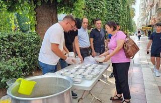 Altı Nokta Körler Derneği’nden aşure hayrı