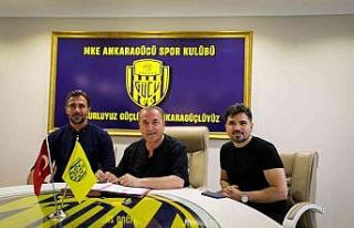 Ankaragücü’nün yeni teknik direktörü Ömer...