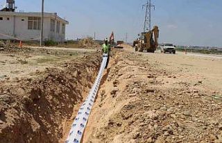 Antalya Büyükşehir Belediyesi su israfına izin...