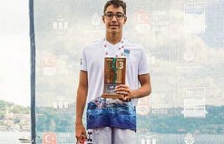 Antalyasporlu Atakan, kıtalararası şampiyon