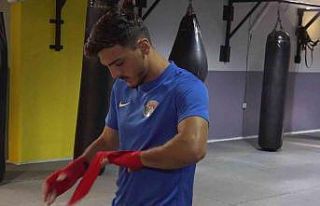 Arkadaşları denize giderken o İslami Dayanışma...