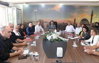 Aslan: “Yardımcı kaynaklar öğrencilerin masasında...